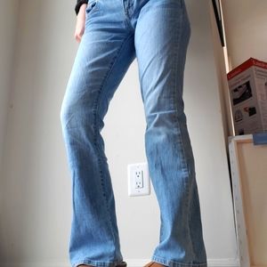 AE Kick Boot Low Rise Jeans